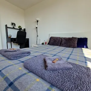zentrale-und-komfortable-wohnung.bestleipzighotels.com/